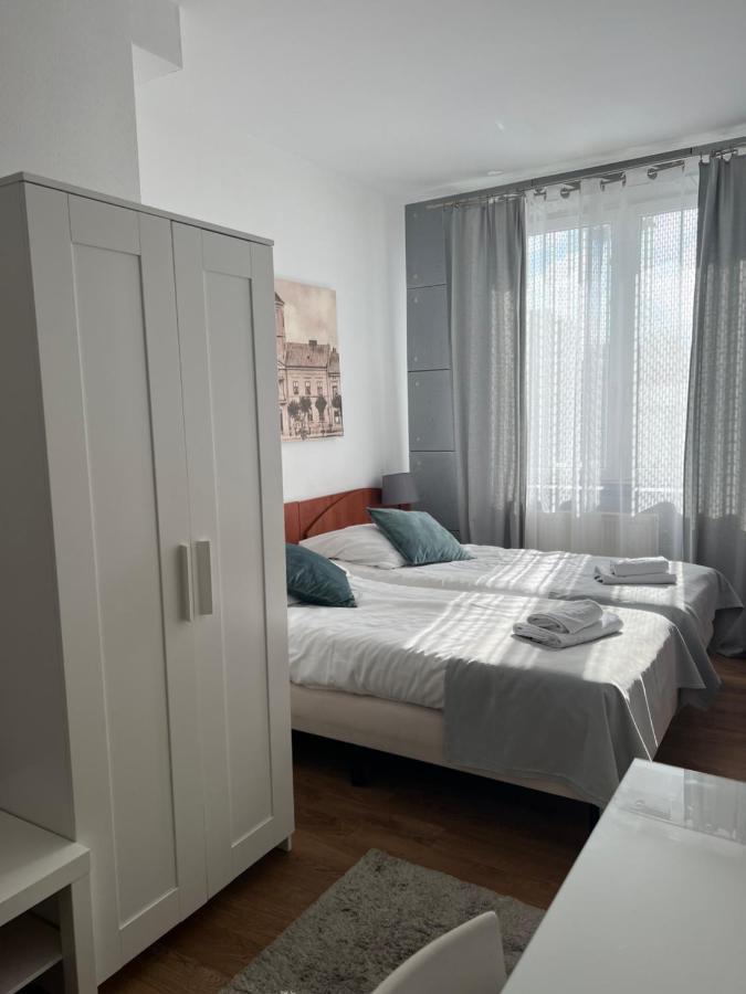 Hotel Turkovia Turek Eksteriør billede